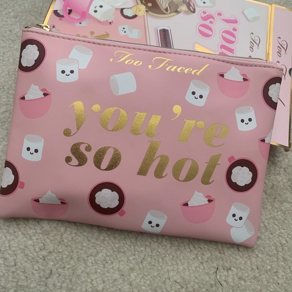 Too faced makeup - Picture 2 of 5